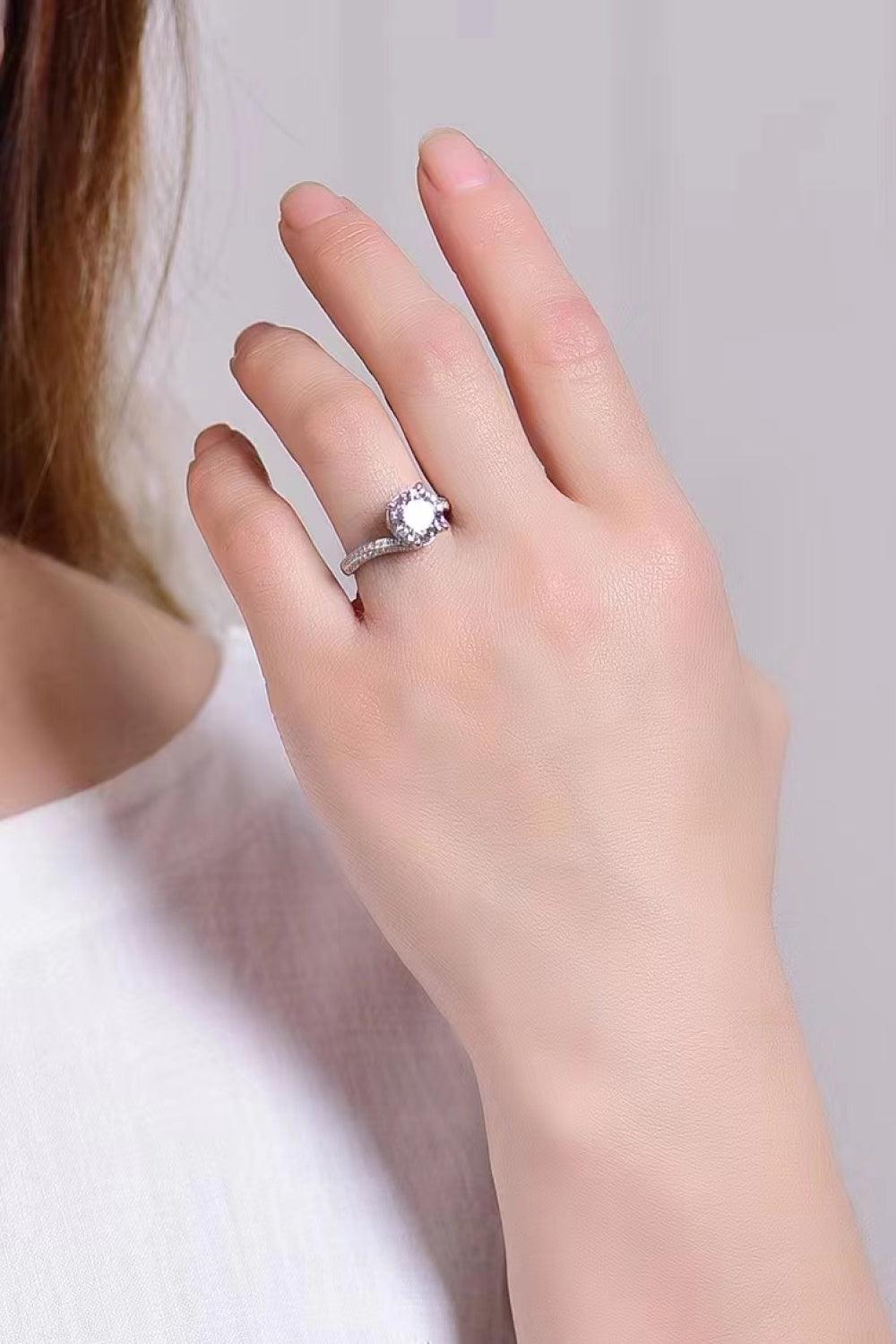 Keep Your Eyes On Me 3 Carat Moissanite Ring Carauana Store