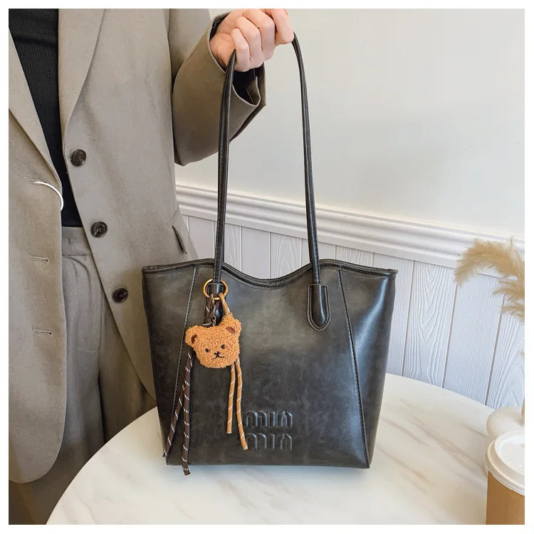 Large Capacity Retro Casual Shoulder Bag