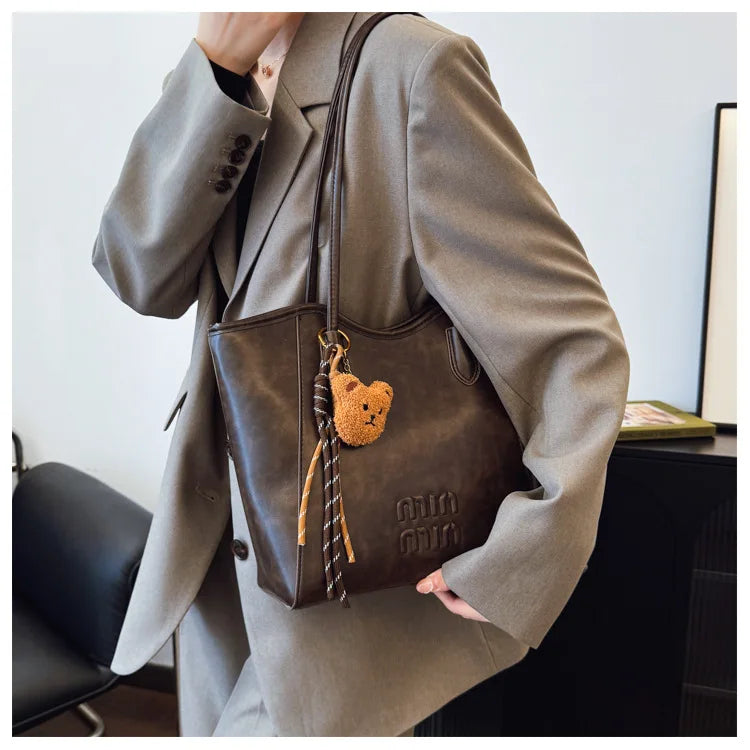 Large Capacity Retro Casual Shoulder Bag