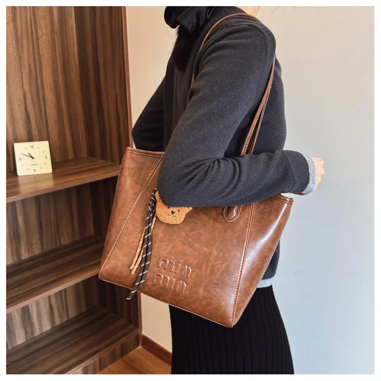 Large Capacity Retro Casual Shoulder Bag