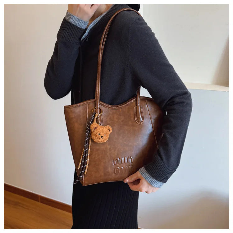 Large Capacity Retro Casual Shoulder Bag