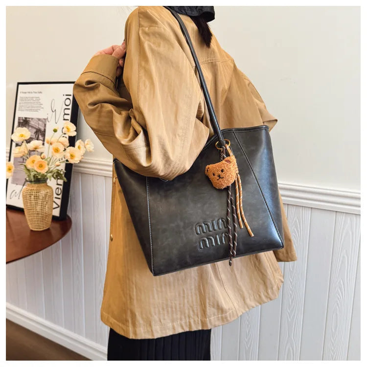 Large Capacity Retro Casual Shoulder Bag
