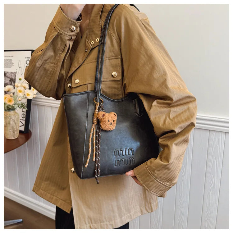 Large Capacity Retro Casual Shoulder Bag