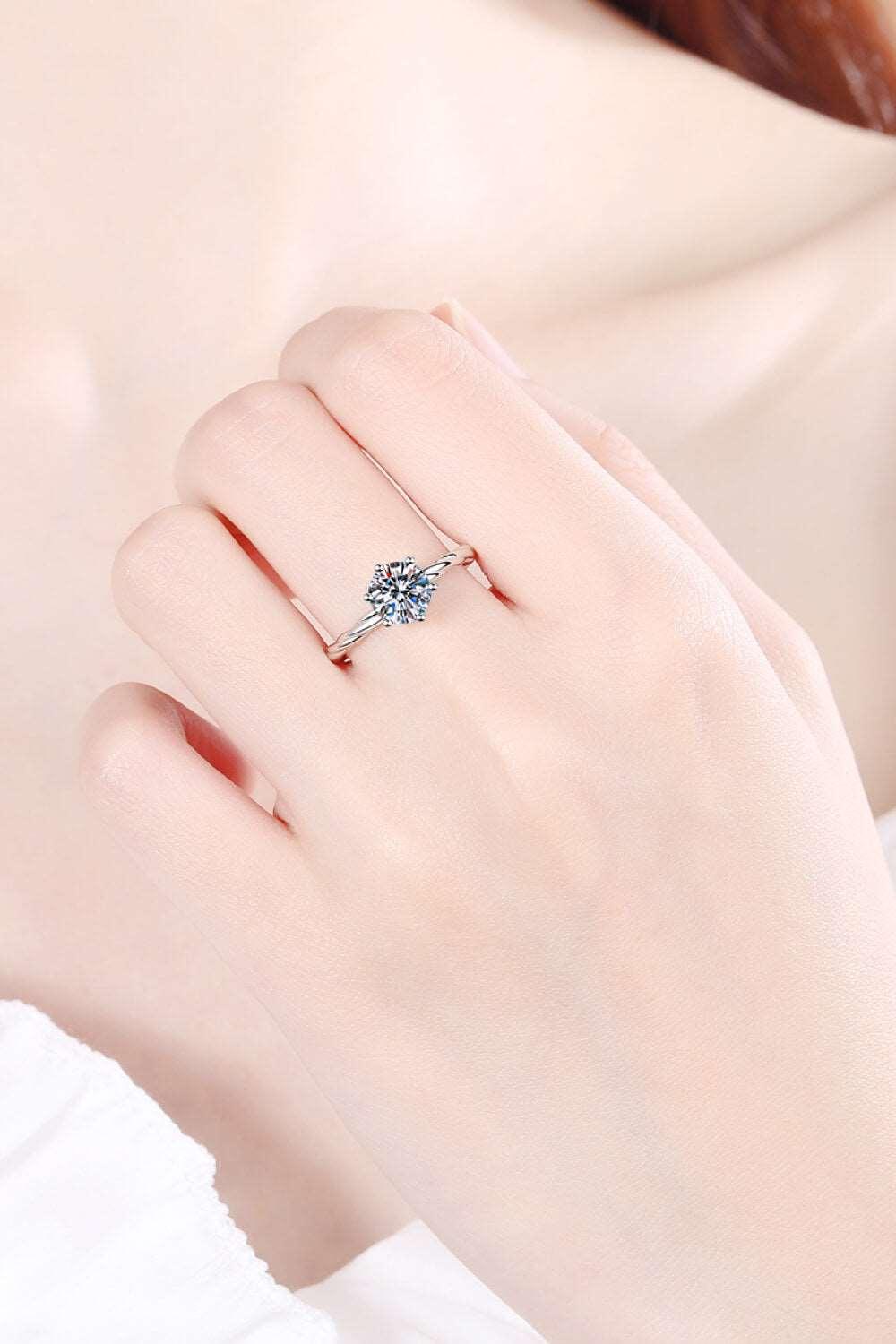 1 Carat Moissanite 6-Prong Twisted Ring Carauana Store